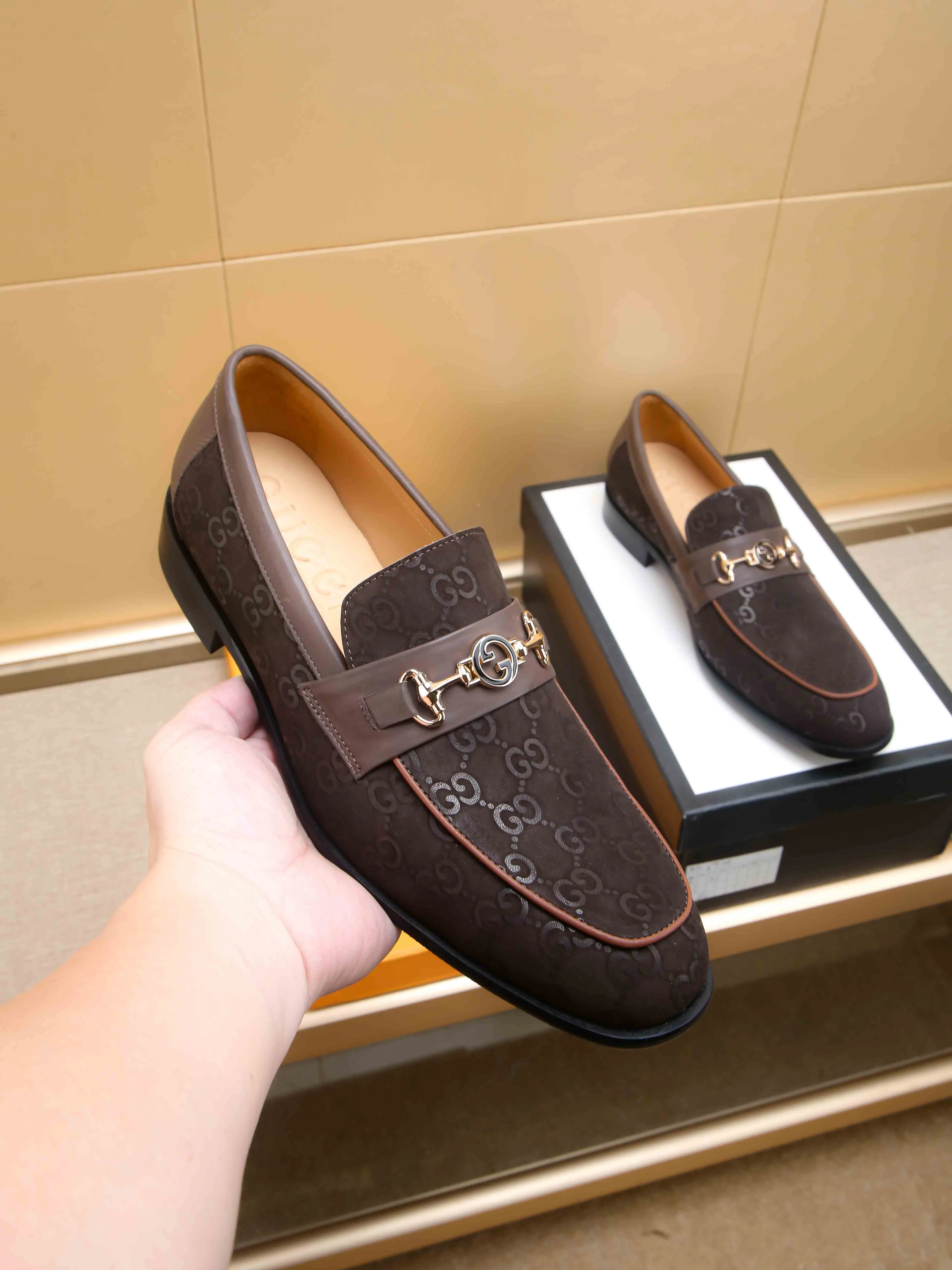 Men's men's shoes 💰460 🆘【GUCCI】Gucci ·🐂里· Hot-selling pea shoes top brand luxury, top quality, the latest fashion pea shoes.. The upper is made of original first-layer cowhide. (Full first-layer water-dyed 🐂 leather·inner). The original stylish and stylish soft rubber wear-resistant and non-slip outsole is light and comfortable on the foot, available in 3 colors! Matching code: 39-44 (customized at 39.45.46)